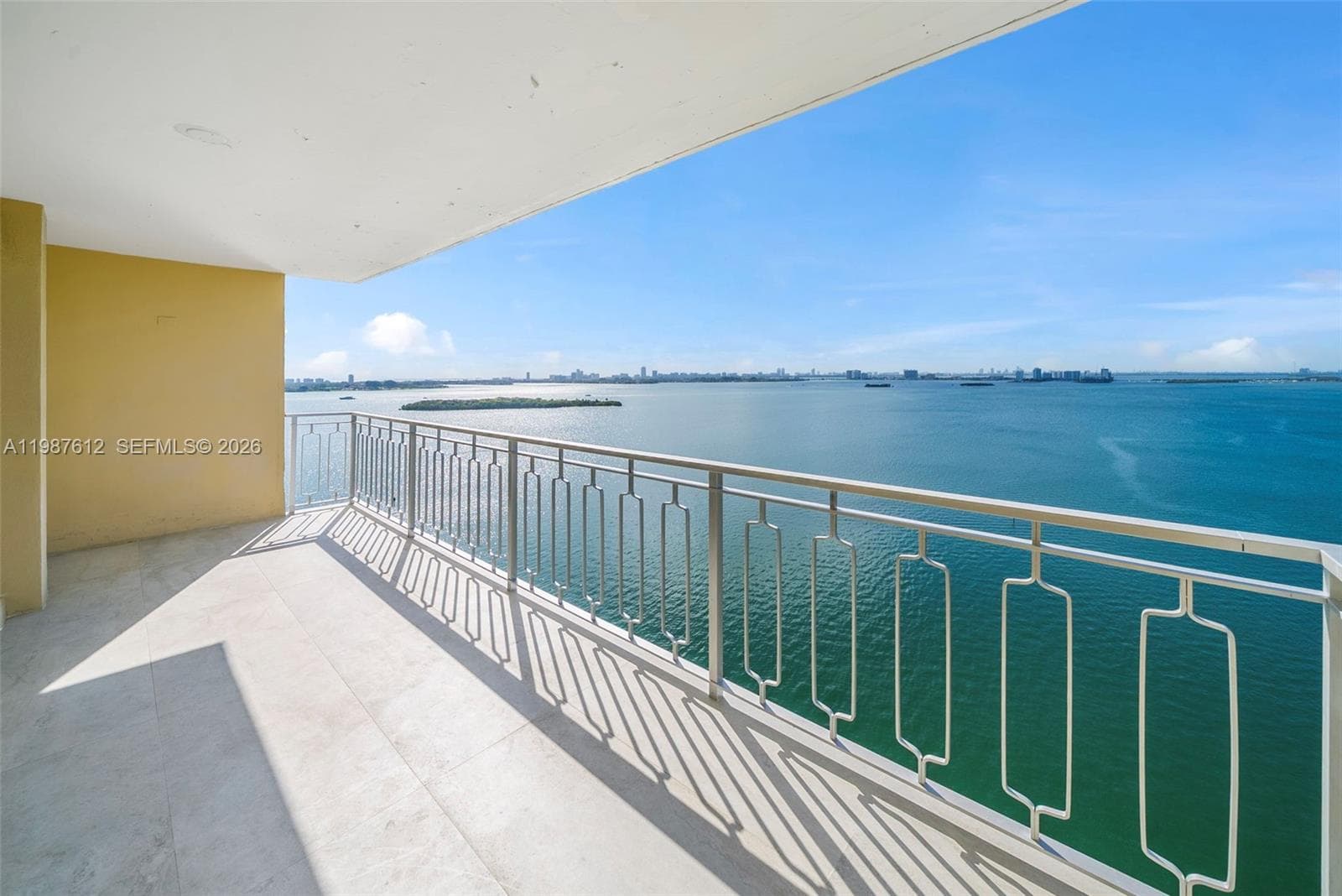 11111 Biscayne Blvd # 19D, Miami FL 33181 — 18