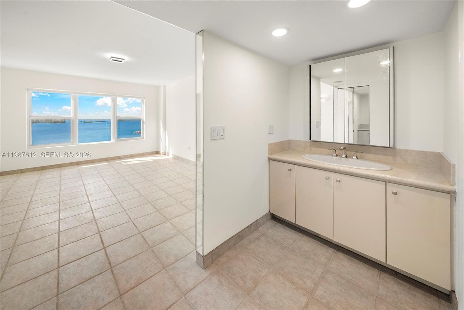 11111 Biscayne Blvd # 19D, Miami FL 33181 — 15