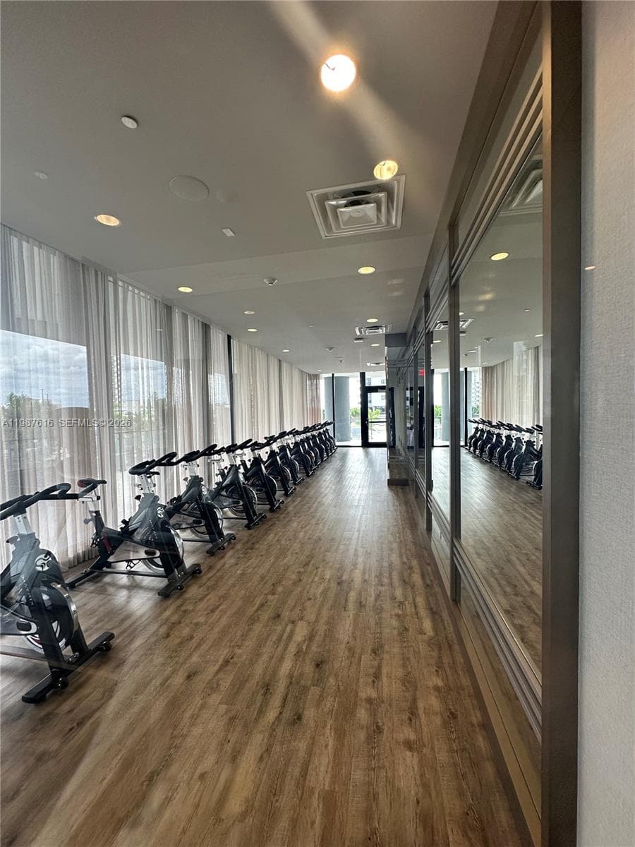 5300 NW 85th Ave # 409, Doral FL 33166 — 14