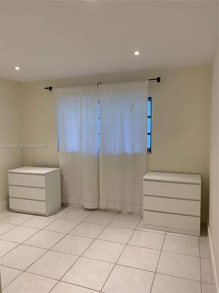 1200 Mariposa Ave # E104, Coral Gables FL 33146 — 19