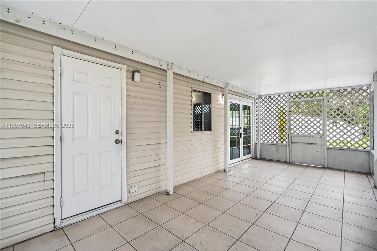 35250 SW 177th Ct, Homestead FL 33034 — 17