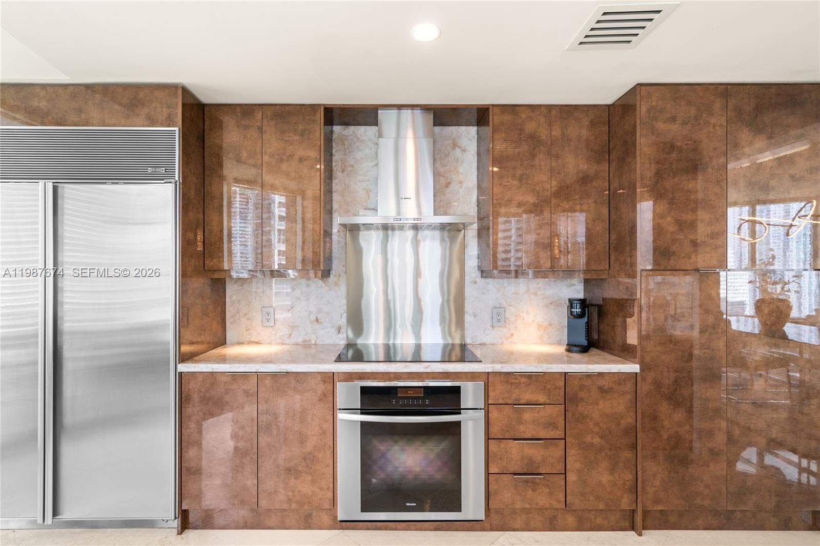 901 Brickell Key Blvd # 2804, Miami FL 33131 — 89