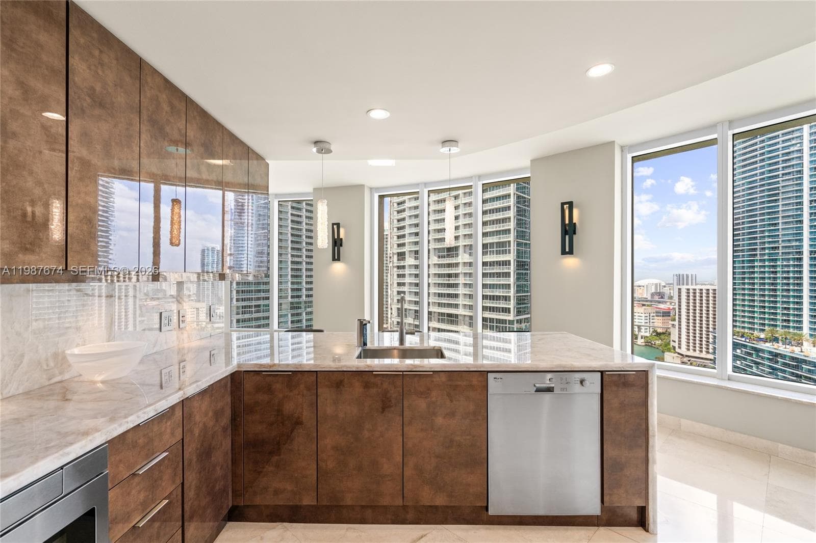 901 Brickell Key Blvd # 2804, Miami FL 33131 — 87