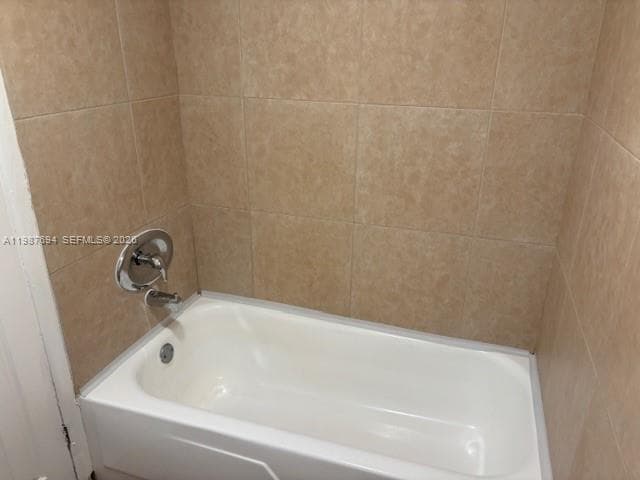 7670 SW 82nd St # 116, Miami FL 33143 — 17