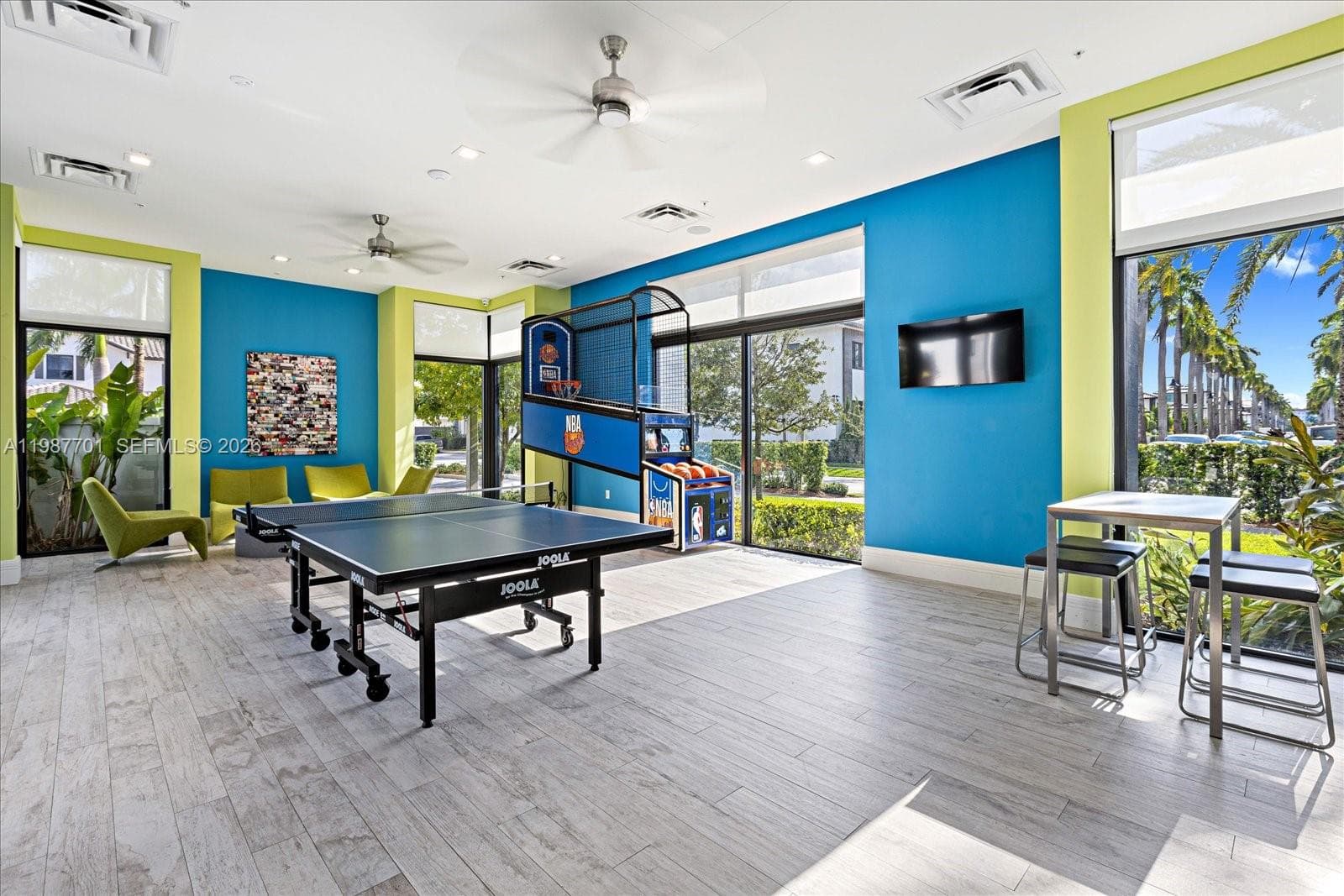 4346 NW 81st Ave, Doral FL 33166 — 42