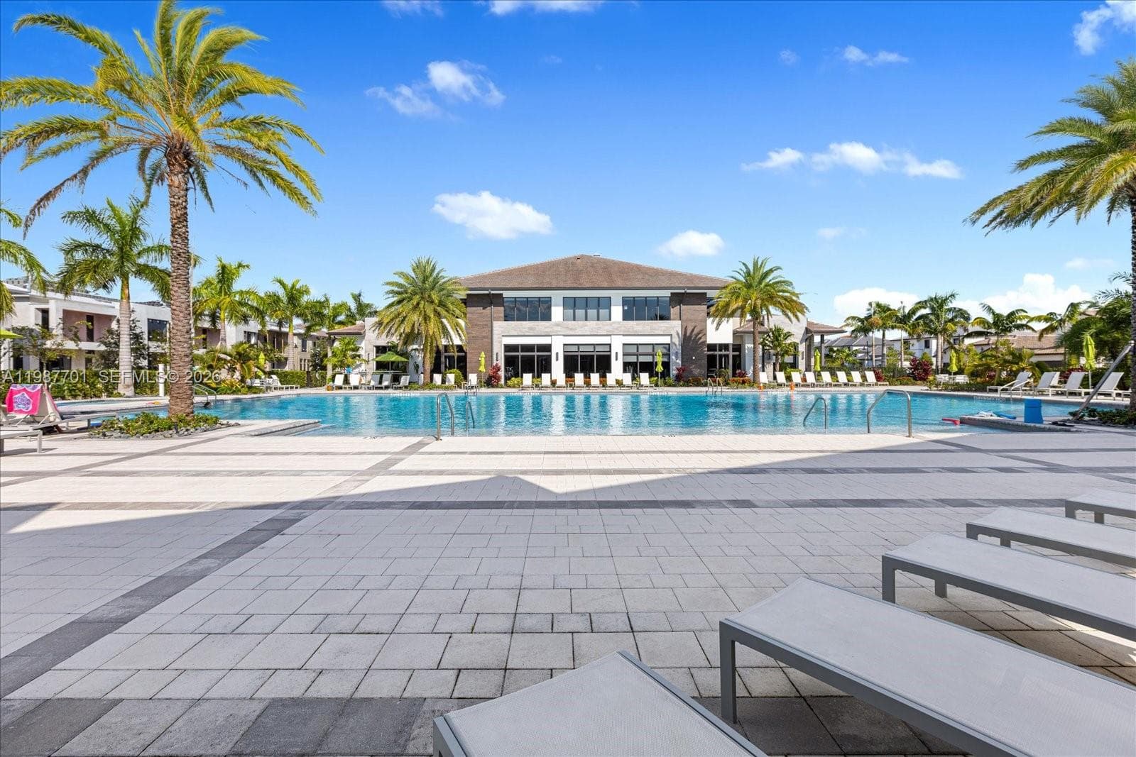 4346 NW 81st Ave, Doral FL 33166 — 32