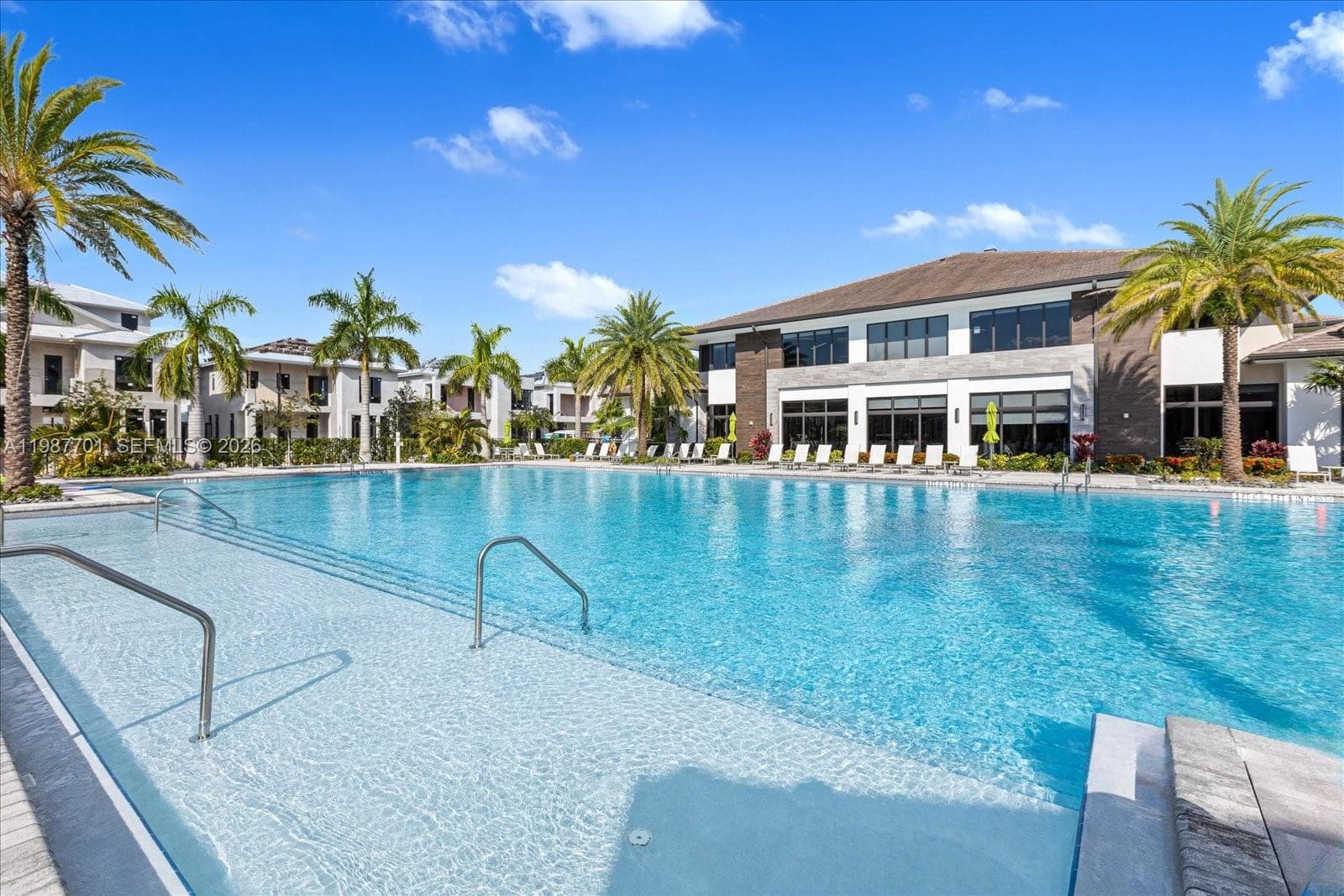 4346 NW 81st Ave, Doral FL 33166 — 33