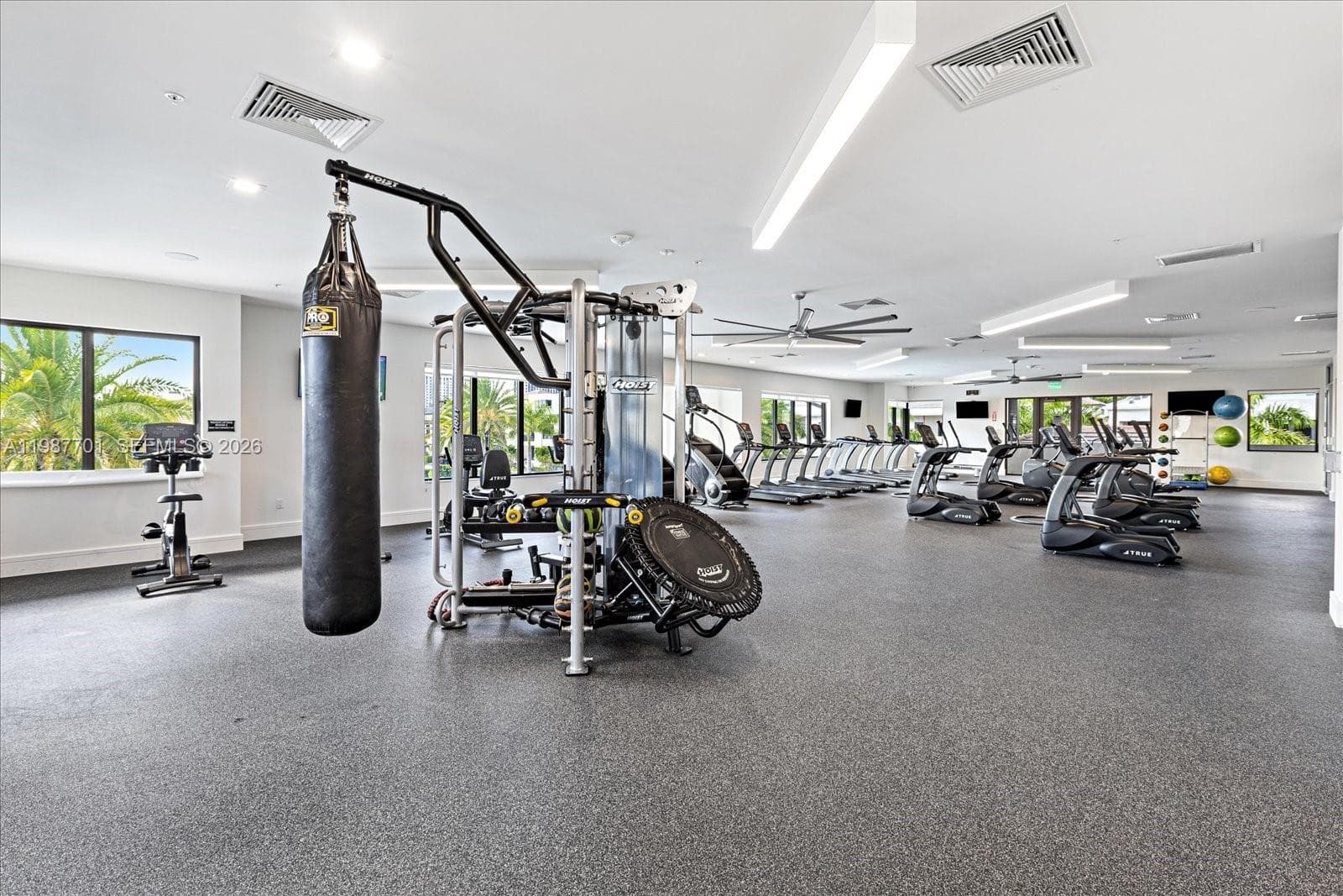 4346 NW 81st Ave, Doral FL 33166 — 48