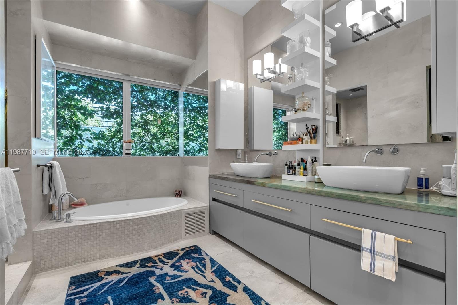 140 Hampton Ln, Key Biscayne FL 33149 — 18