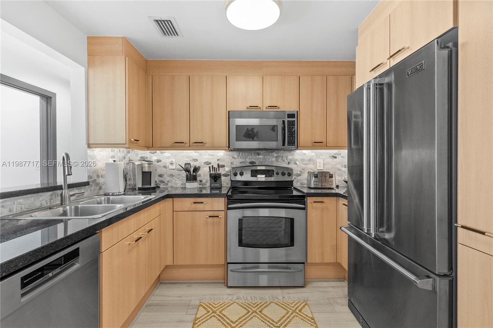 225 Collins Ave # 5J, Miami Beach FL 33139 — 5