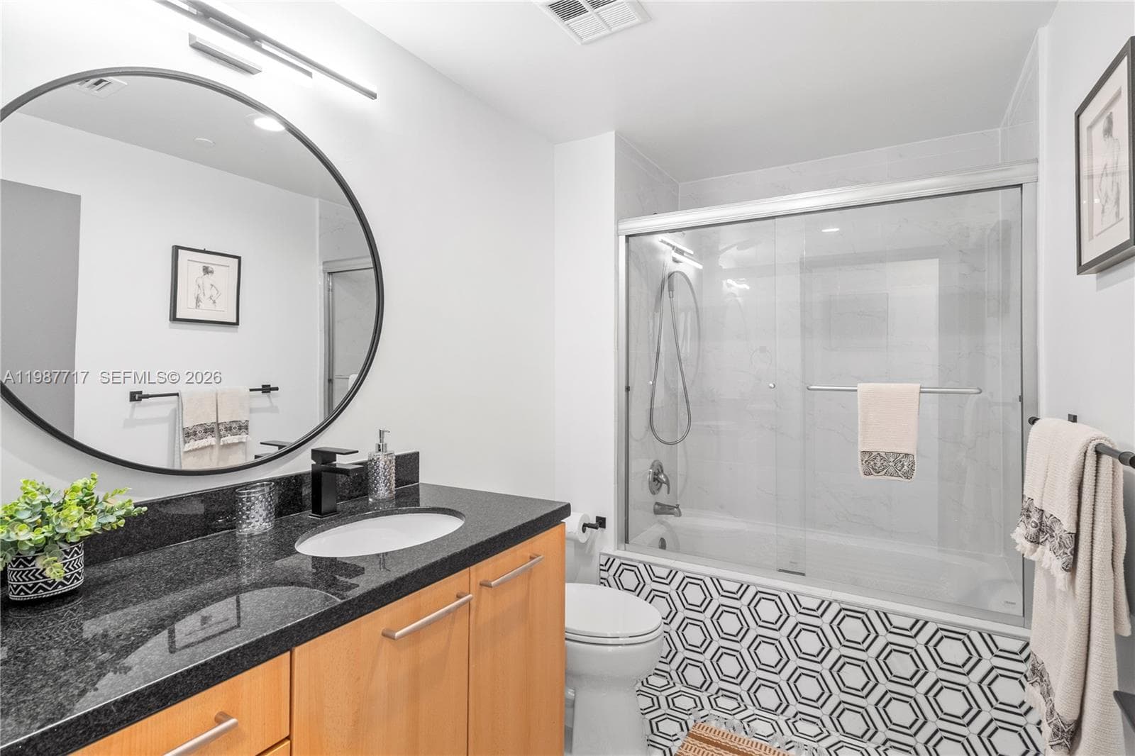 225 Collins Ave # 5J, Miami Beach FL 33139 — 9