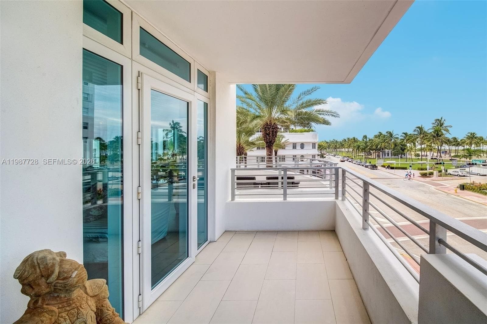 448 Ocean Dr # 302, Miami Beach FL 33139 — 16