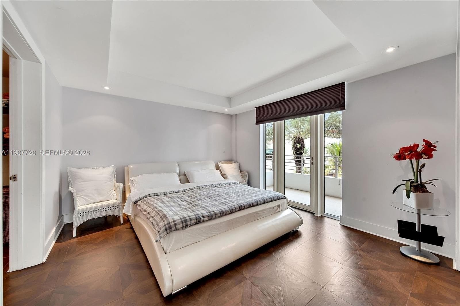 448 Ocean Dr # 302, Miami Beach FL 33139 — 11