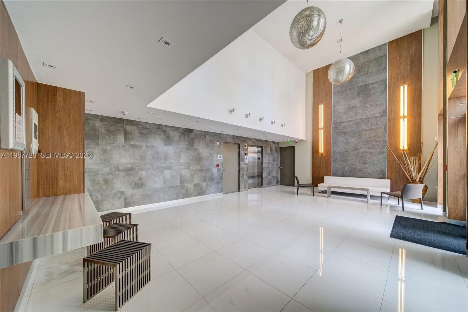 448 Ocean Dr # 302, Miami Beach FL 33139 — 21