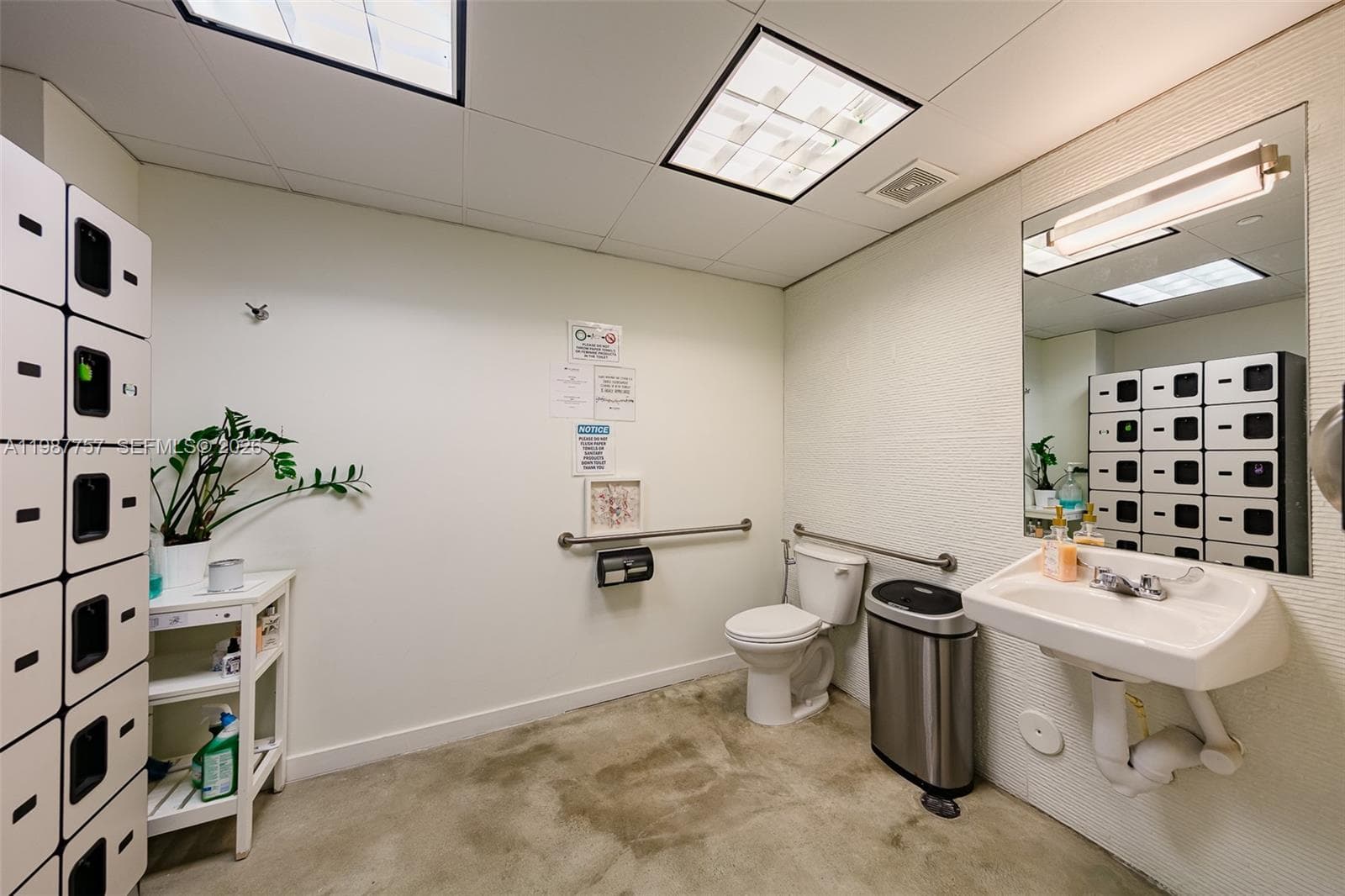 350 S Miami Avenue, Miami FL 33130 — 9