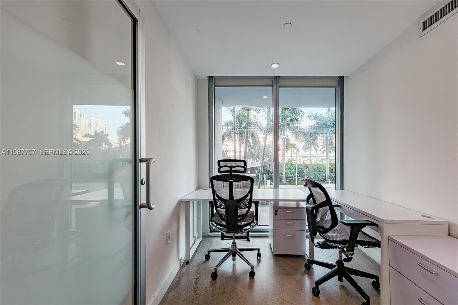 350 S Miami Avenue, Miami FL 33130 — 8
