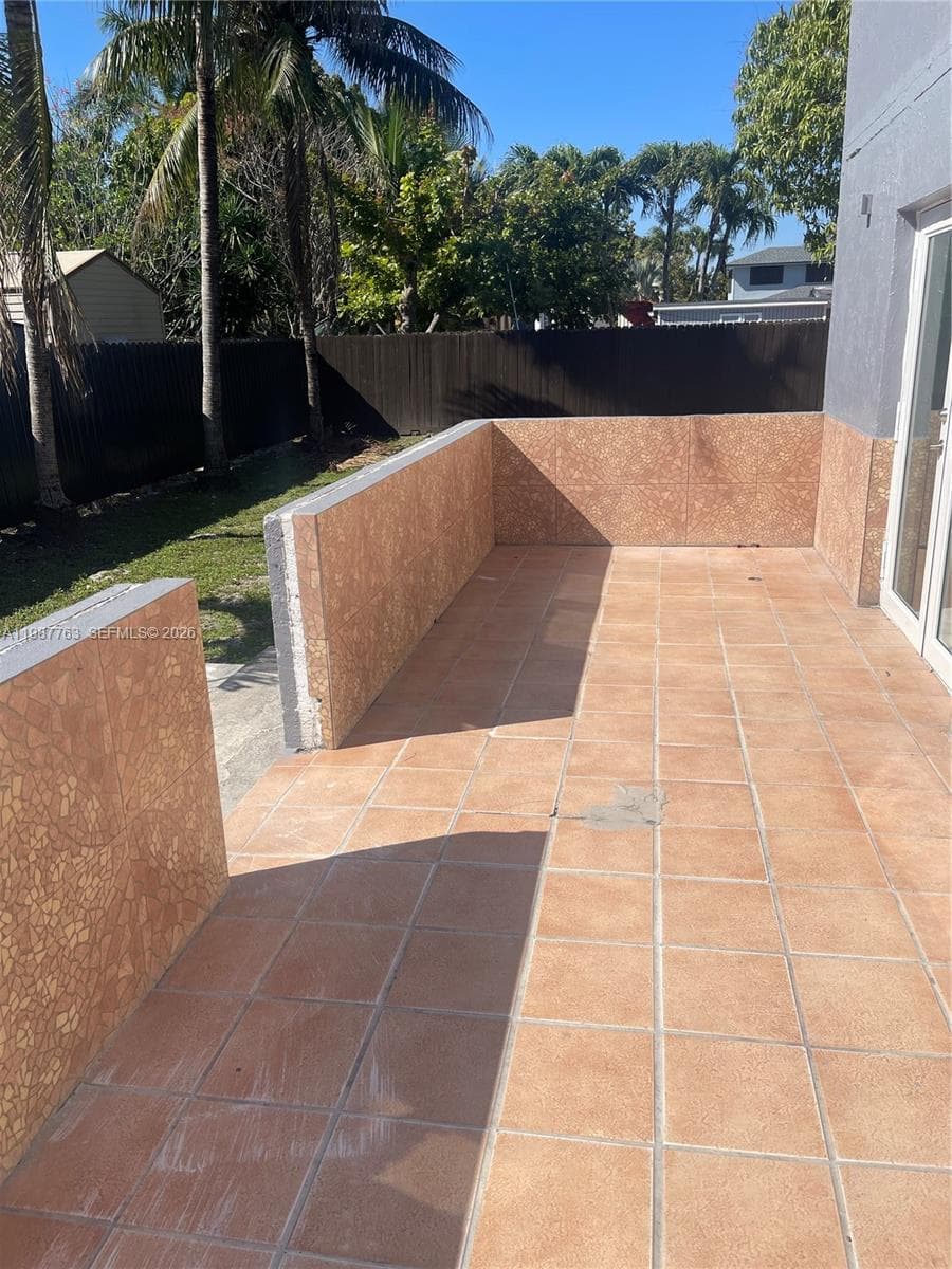20700 SW 122nd Ave, Miami FL 33177 — 20