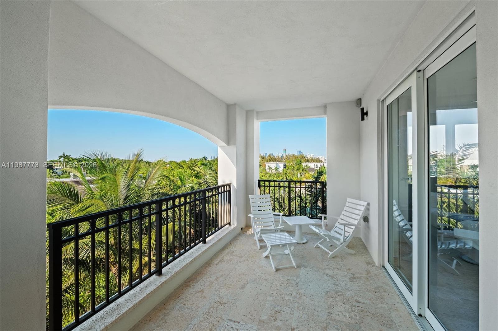 3535 Hiawatha Ave # 502, Miami FL 33133 — 25