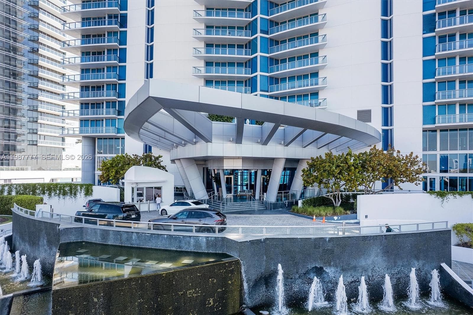 17001 Collins Ave # 2702, Sunny Isles Beach FL 33160 — 33