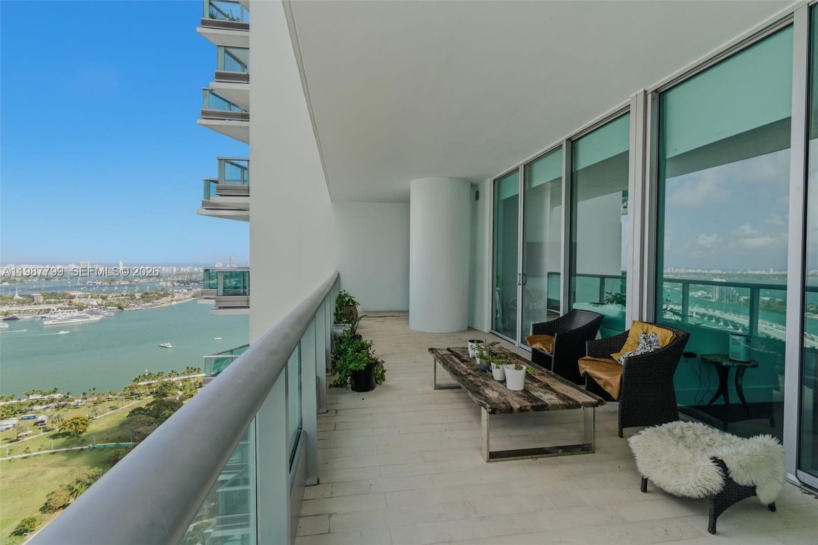 900 Biscayne Blvd # 4308, Miami FL 33132 — 1