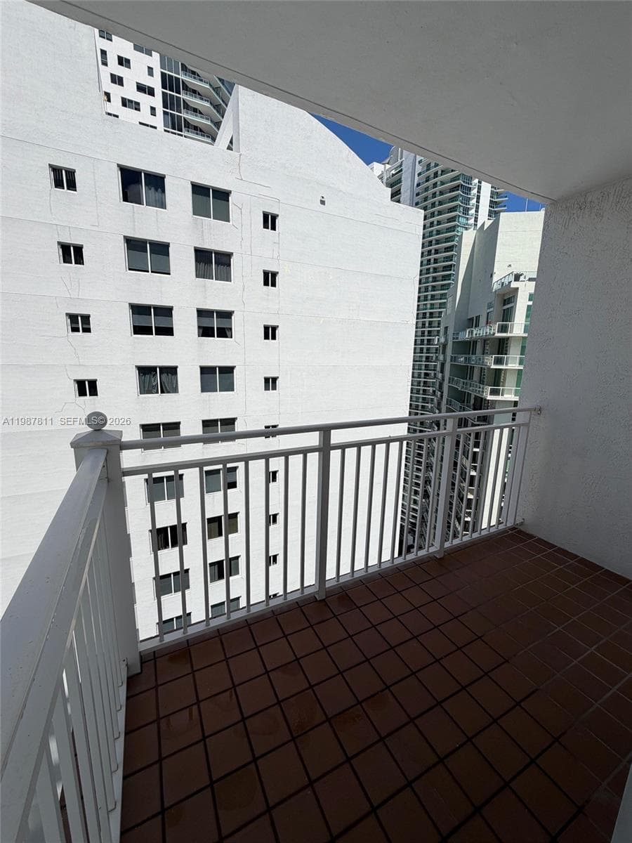 185 SE 14th Ter # 2701, Miami FL 33131 — 13