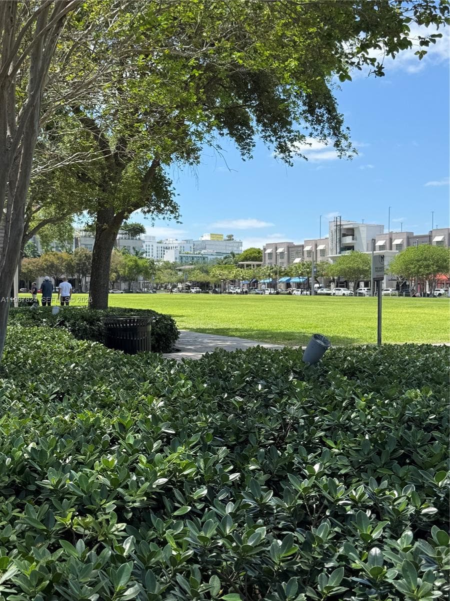3470 E Coast Ave # H0603, Miami FL 33137 — 35