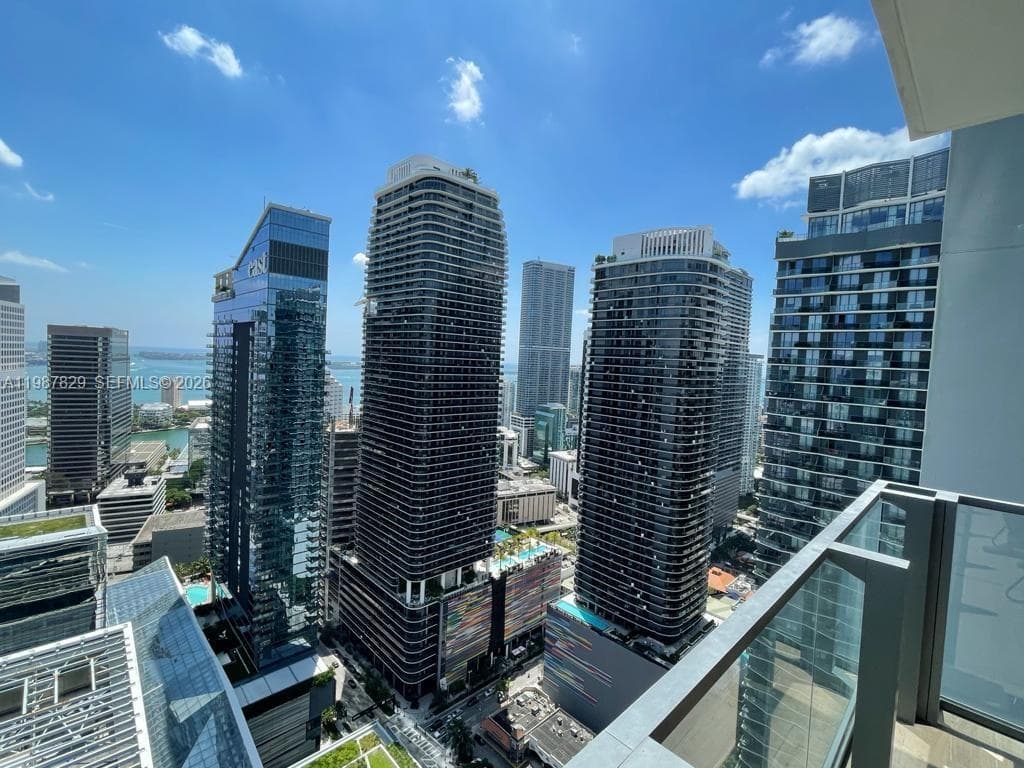 88 SW 7th St # 3609, Miami FL 33130 — 22