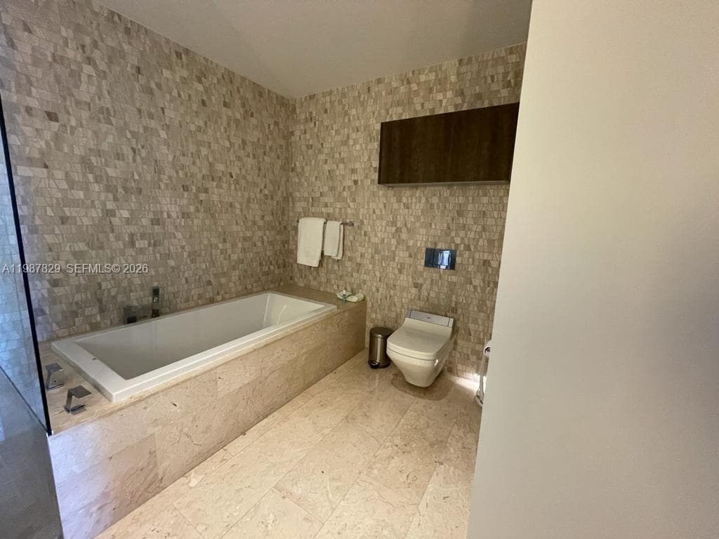 88 SW 7th St # 3609, Miami FL 33130 — 7