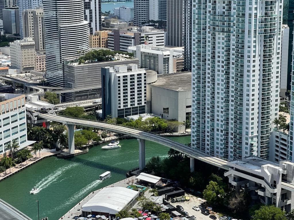 88 SW 7th St # 3609, Miami FL 33130 — 1