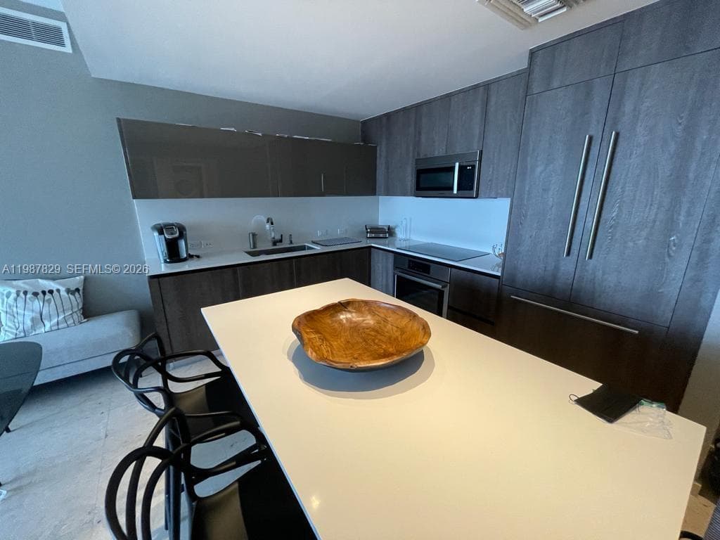 88 SW 7th St # 3609, Miami FL 33130 — 5