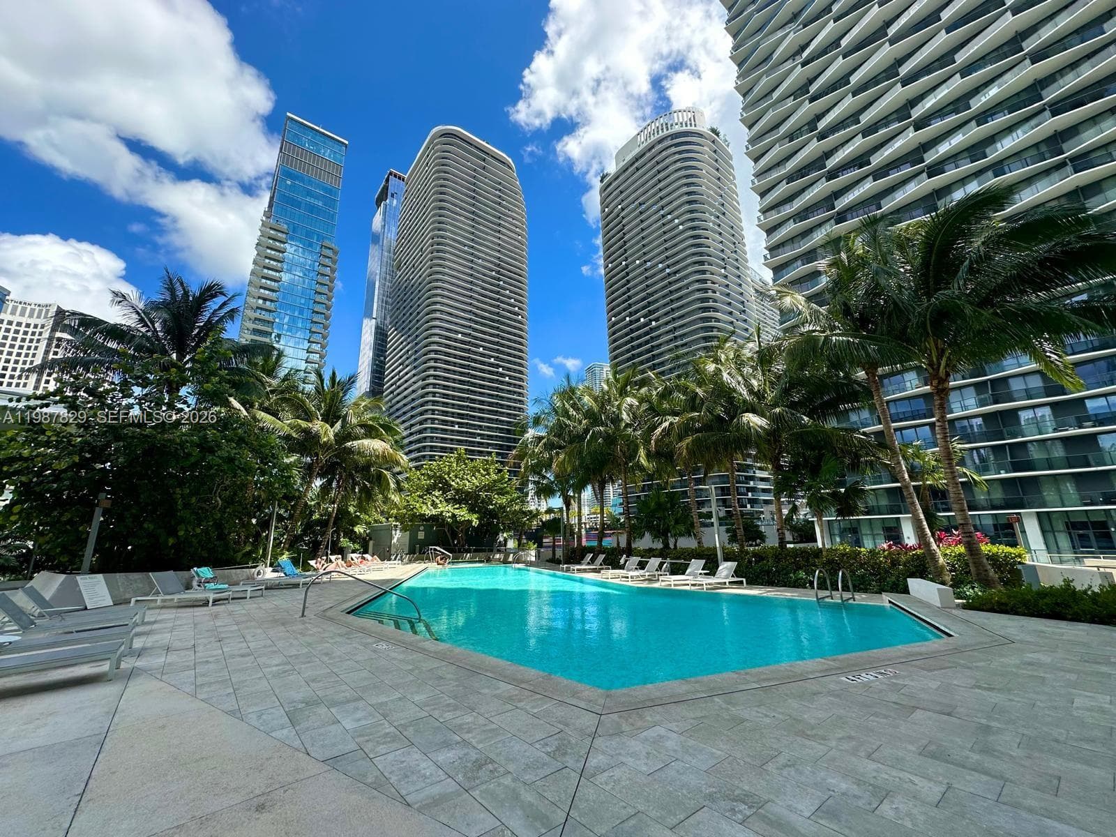 88 SW 7th St # 3609, Miami FL 33130 — 20