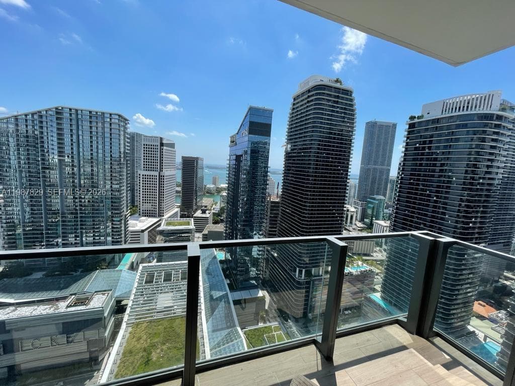 88 SW 7th St # 3609, Miami FL 33130 — 21