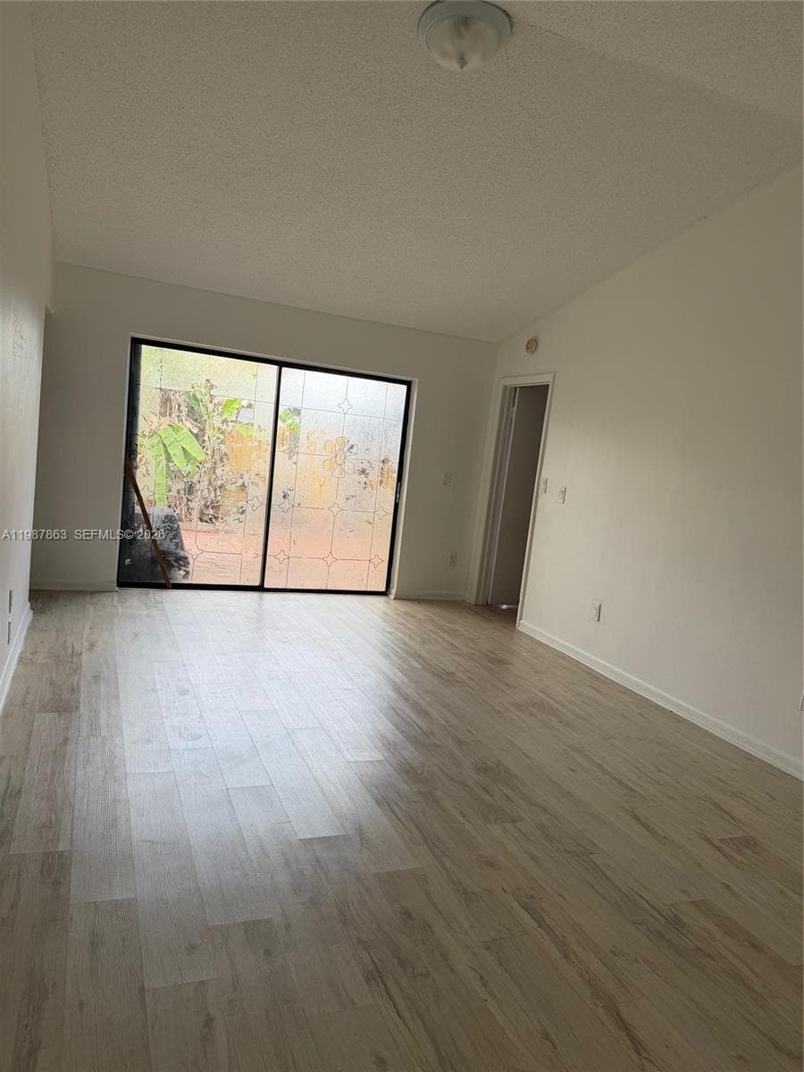1419 Yellowthroat St, Homestead FL 33035 — 6