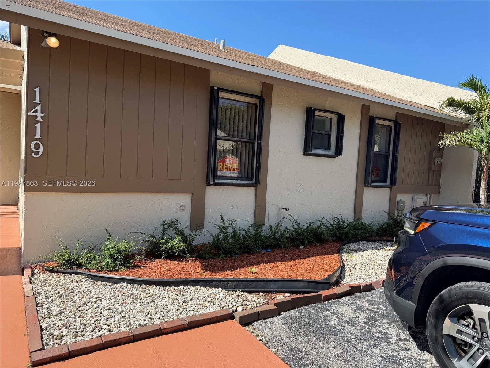 1419 Yellowthroat St, Homestead FL 33035 — 1