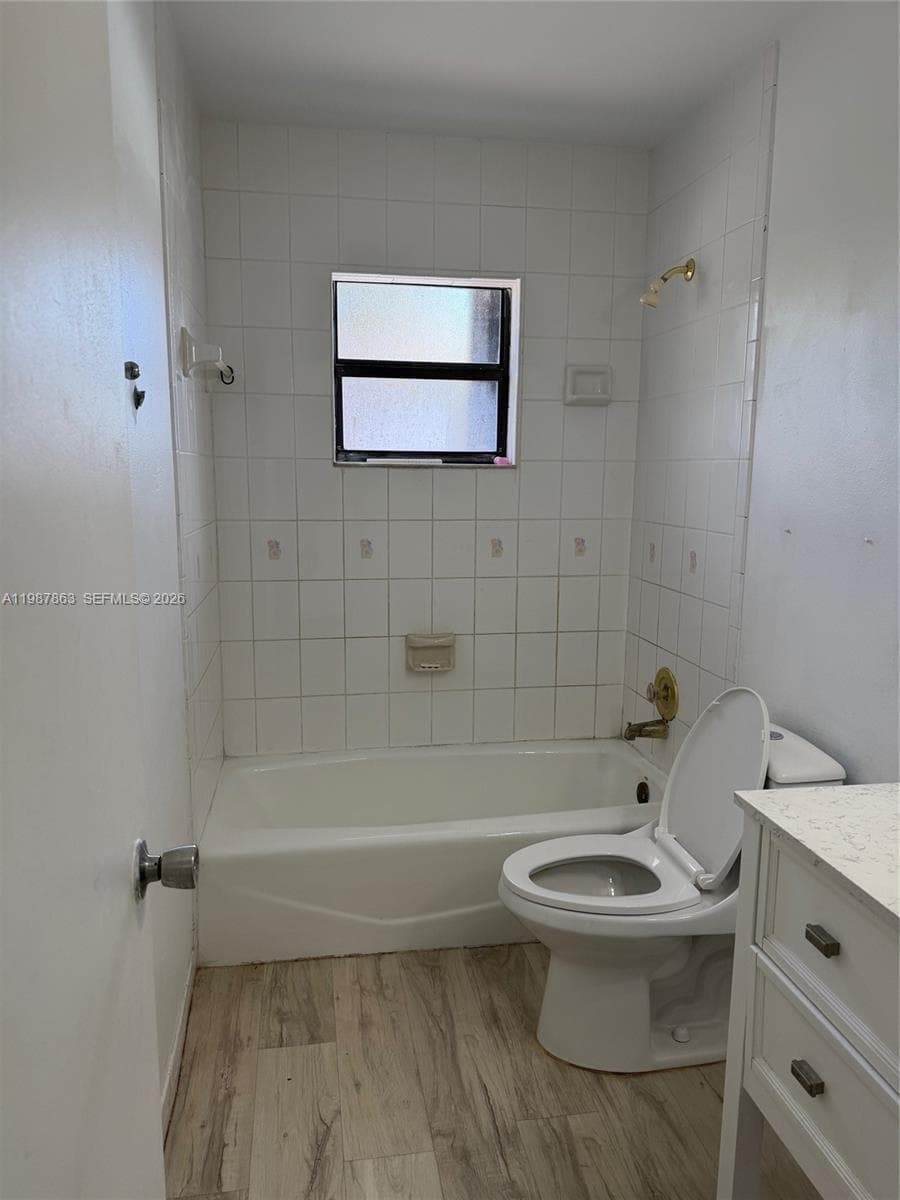 1419 Yellowthroat St, Homestead FL 33035 — 10