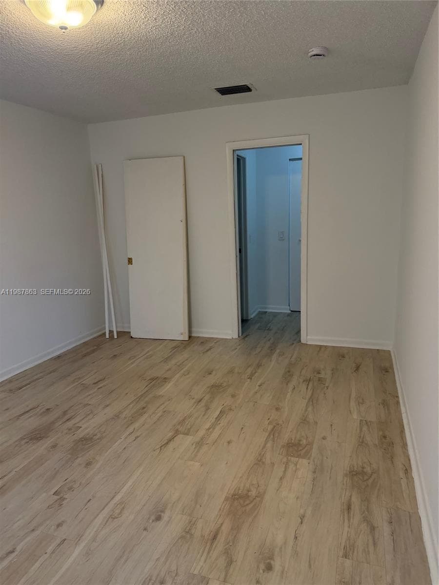 1419 Yellowthroat St, Homestead FL 33035 — 33