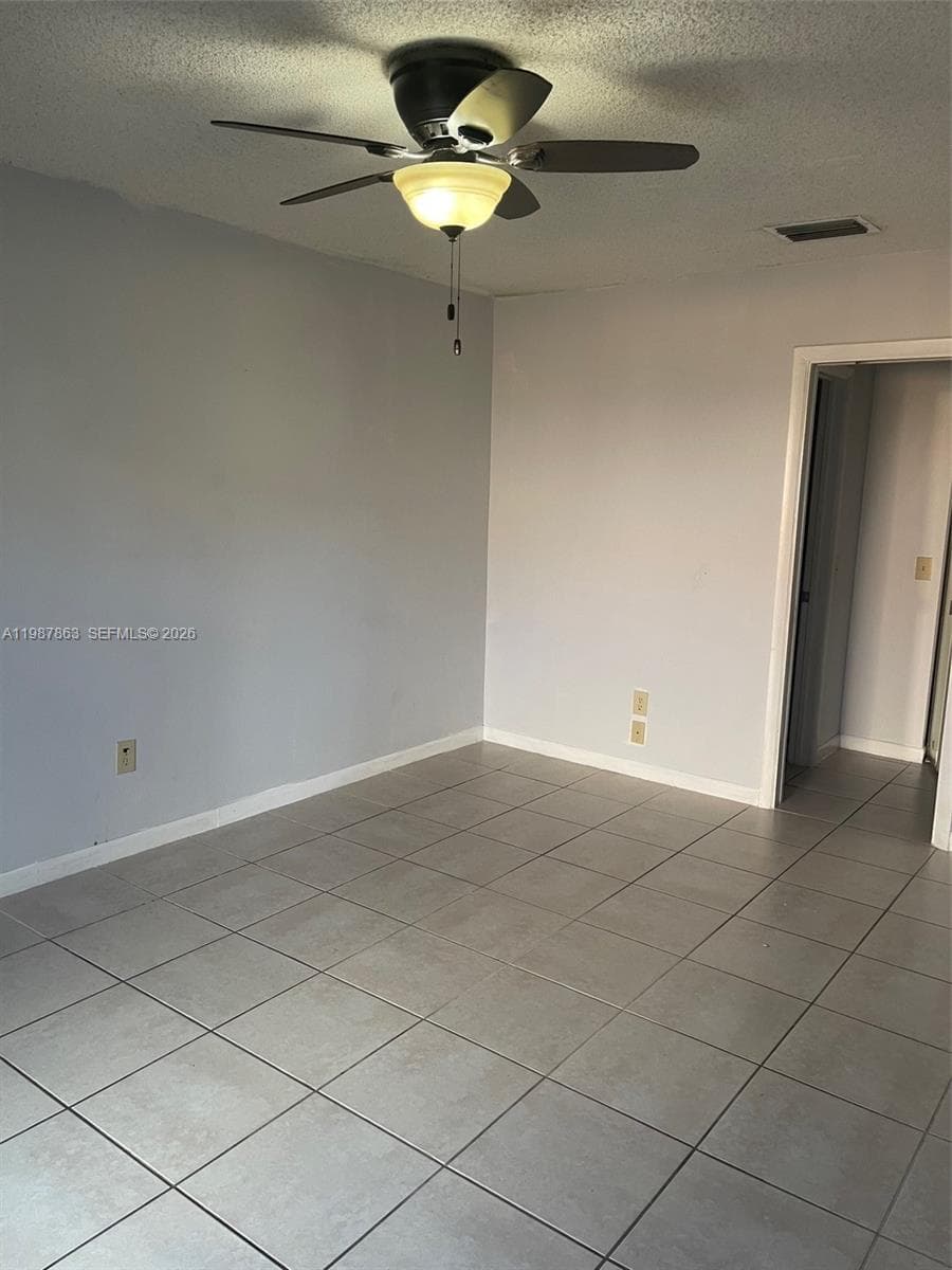 1419 Yellowthroat St, Homestead FL 33035 — 19