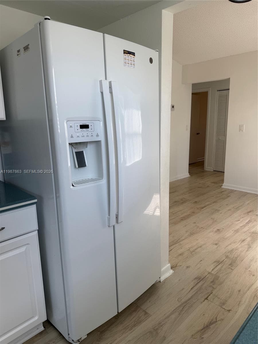 1419 Yellowthroat St, Homestead FL 33035 — 40