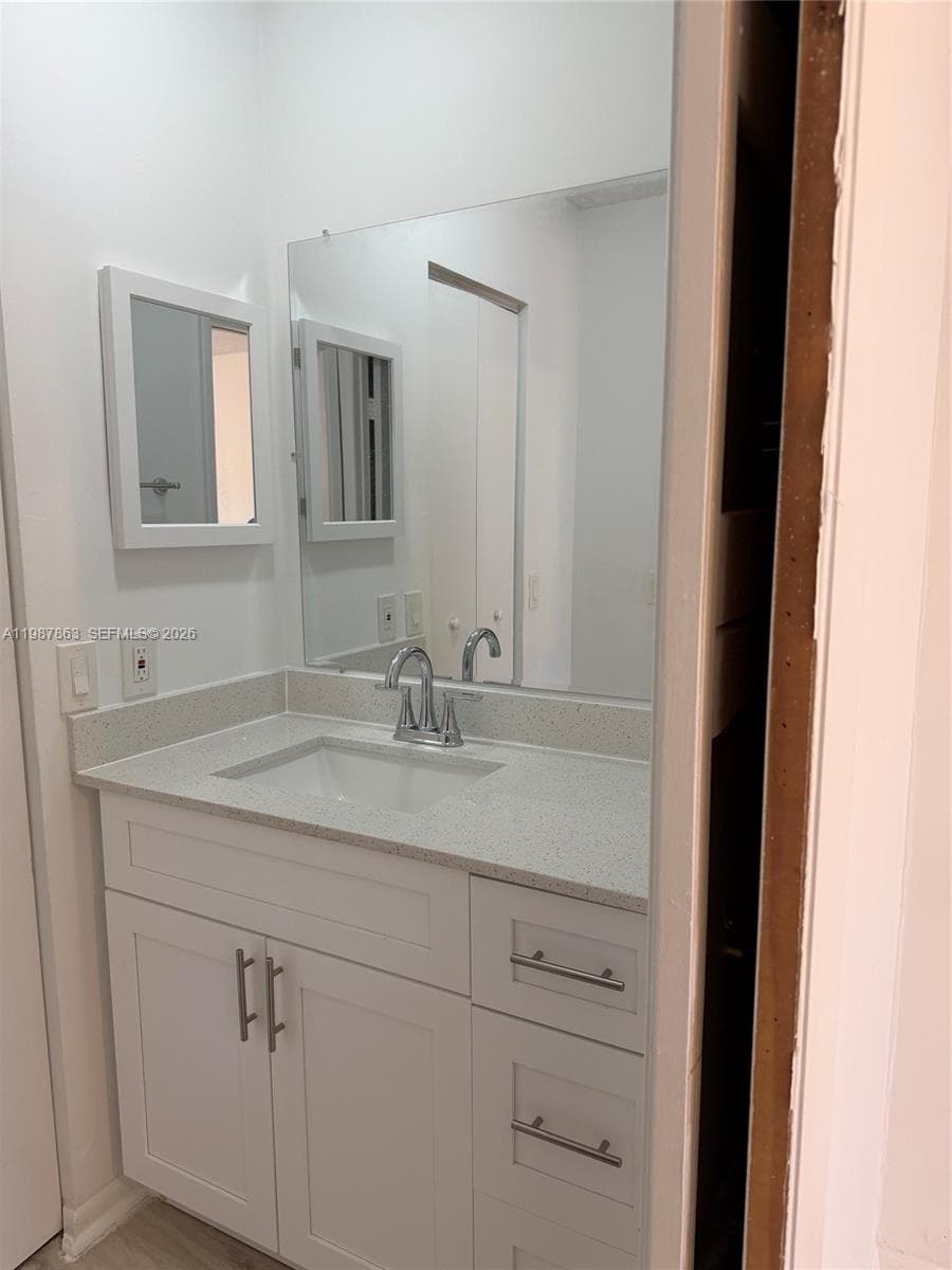 1419 Yellowthroat St, Homestead FL 33035 — 35