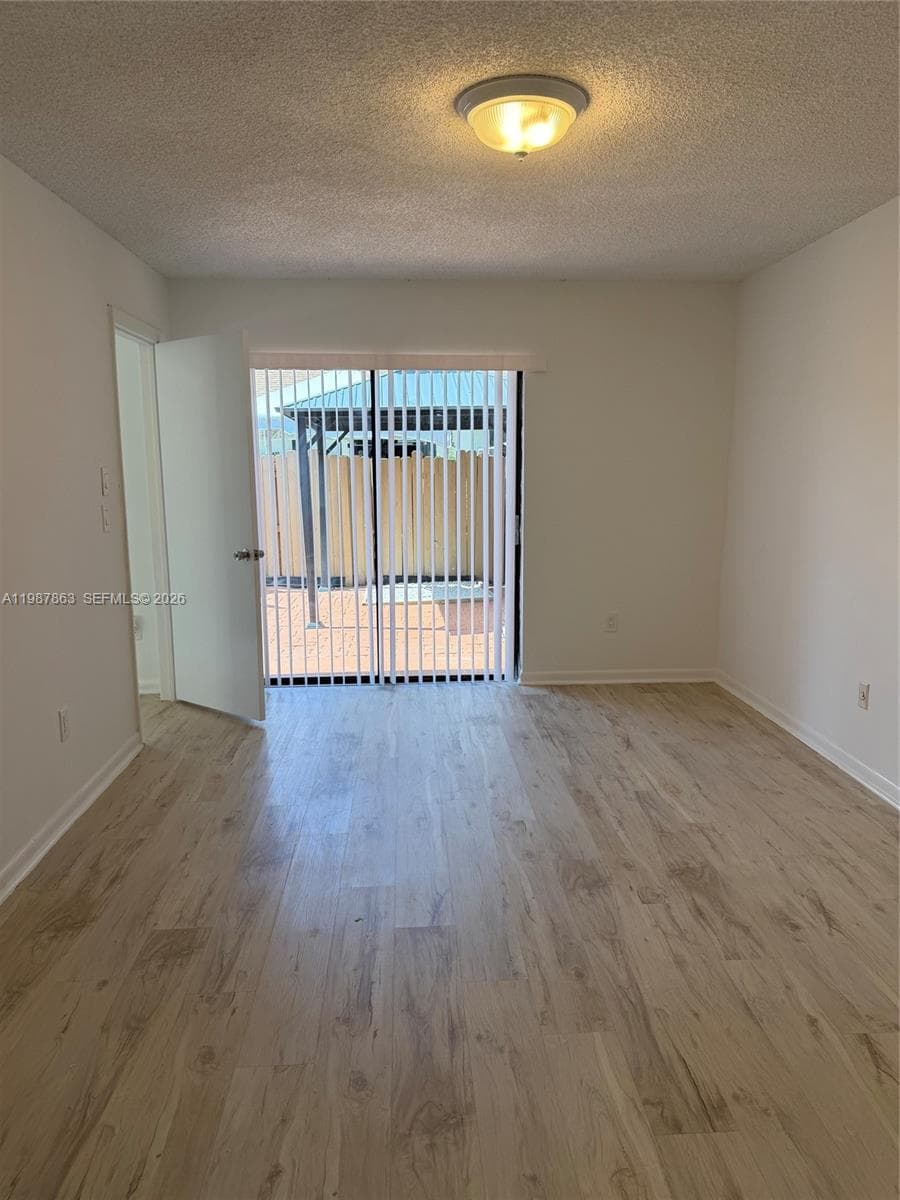 1419 Yellowthroat St, Homestead FL 33035 — 39