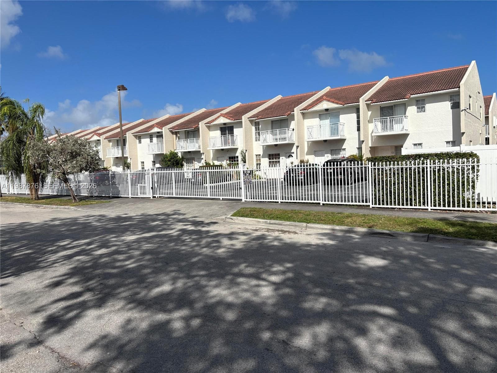 2050 NE 140th St # 12, North Miami Beach FL 33181 — 1