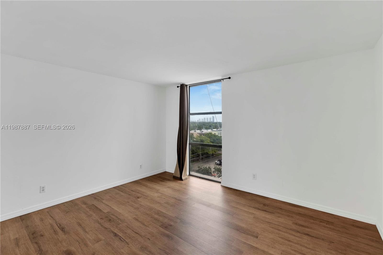 13499 Biscayne Blvd # 613, North Miami FL 33181 — 13