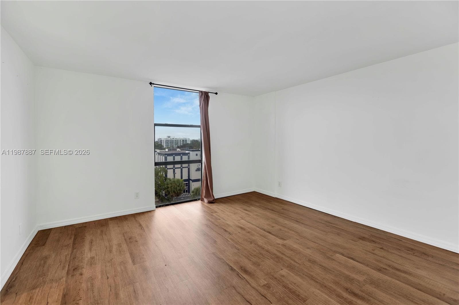 13499 Biscayne Blvd # 613, North Miami FL 33181 — 22