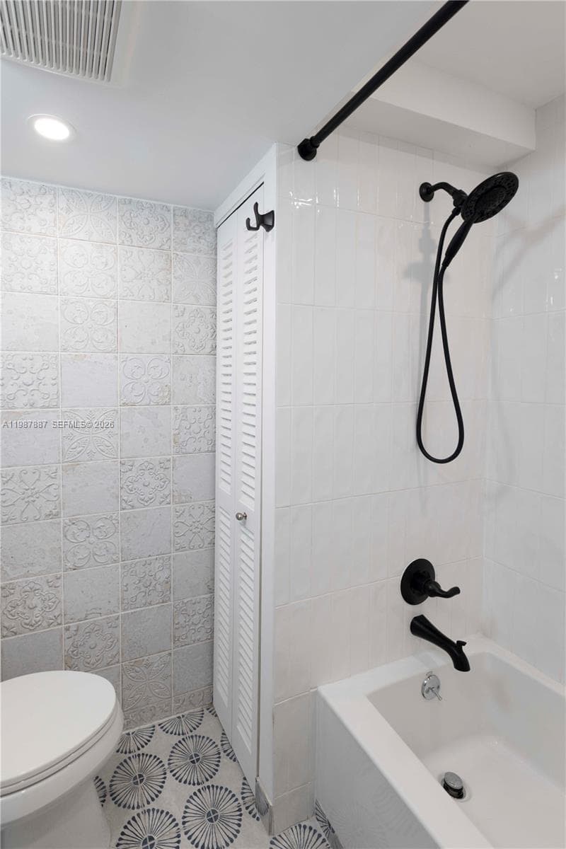 13499 Biscayne Blvd # 613, North Miami FL 33181 — 20