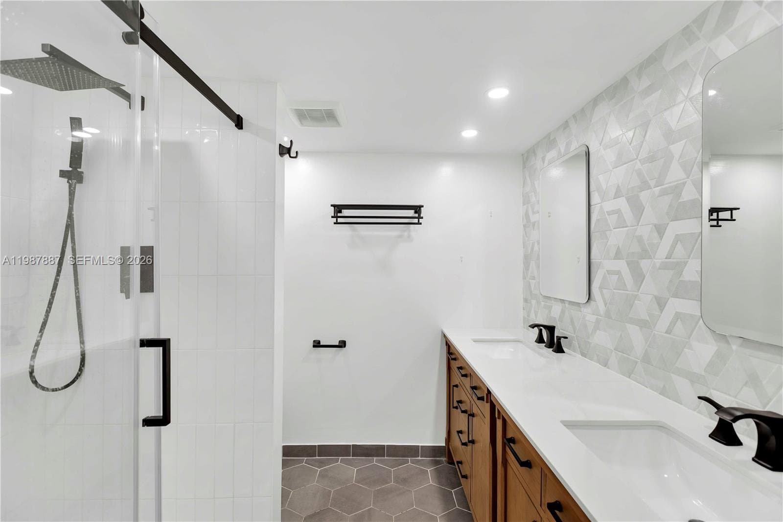 13499 Biscayne Blvd # 613, North Miami FL 33181 — 24
