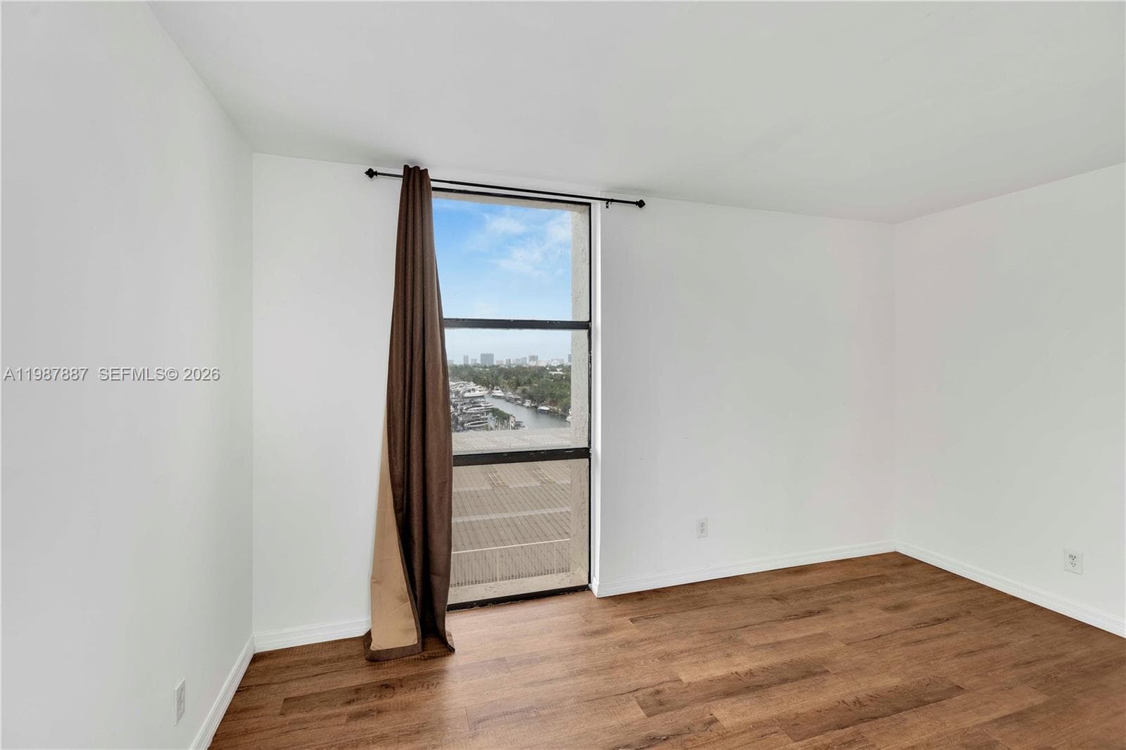 13499 Biscayne Blvd # 613, North Miami FL 33181 — 15