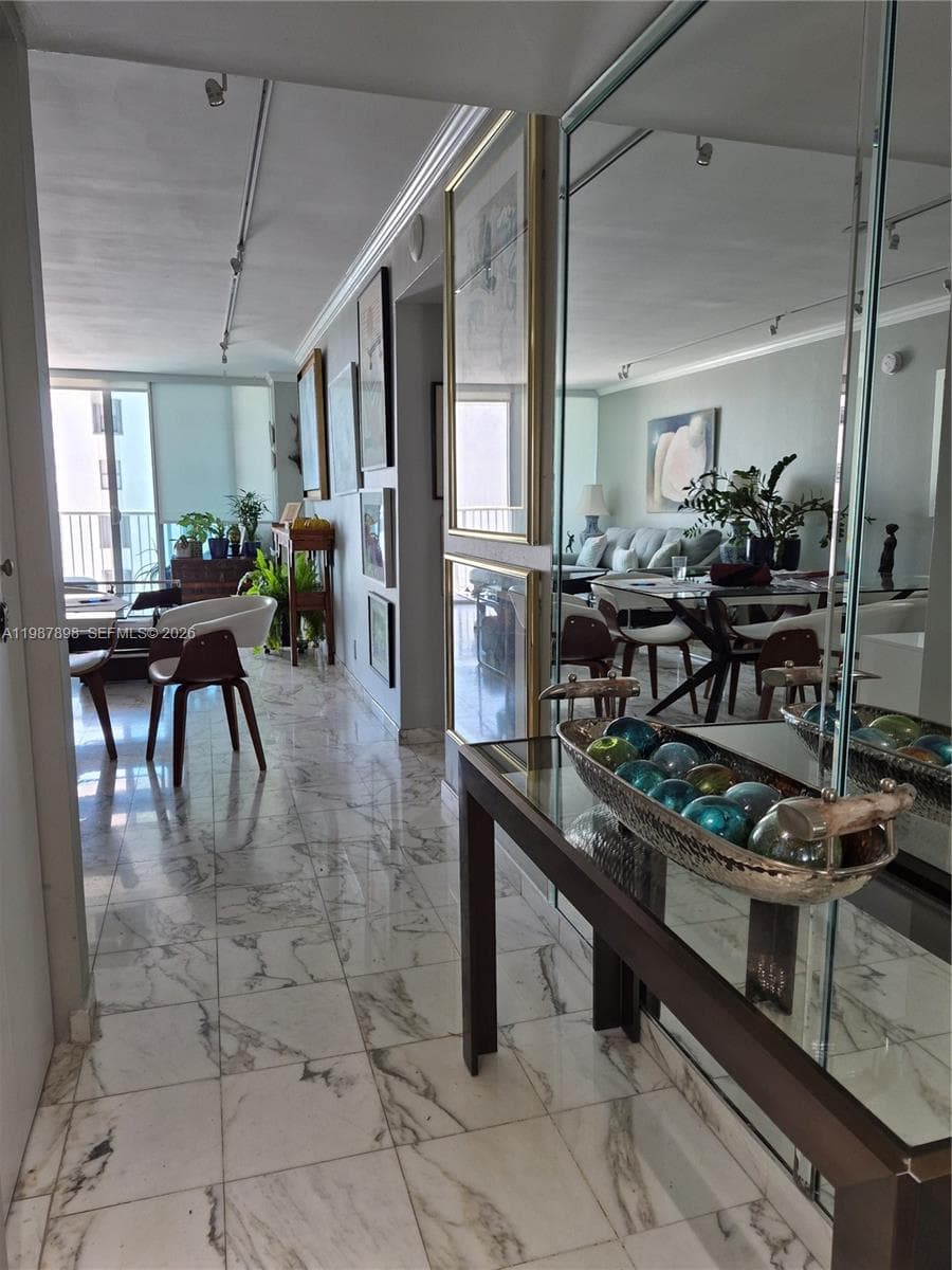 2655 Collins Ave # 1910, Miami Beach FL 33140 — 20