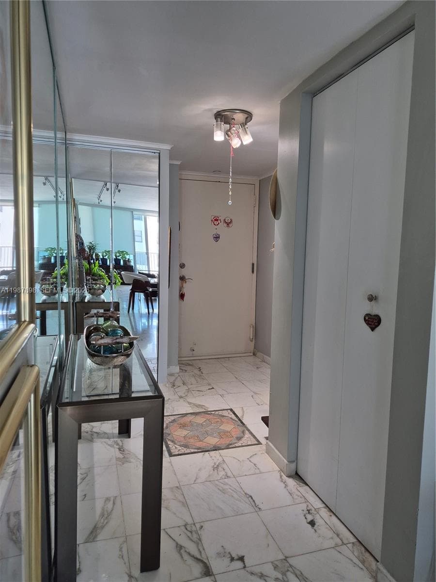 2655 Collins Ave # 1910, Miami Beach FL 33140 — 18