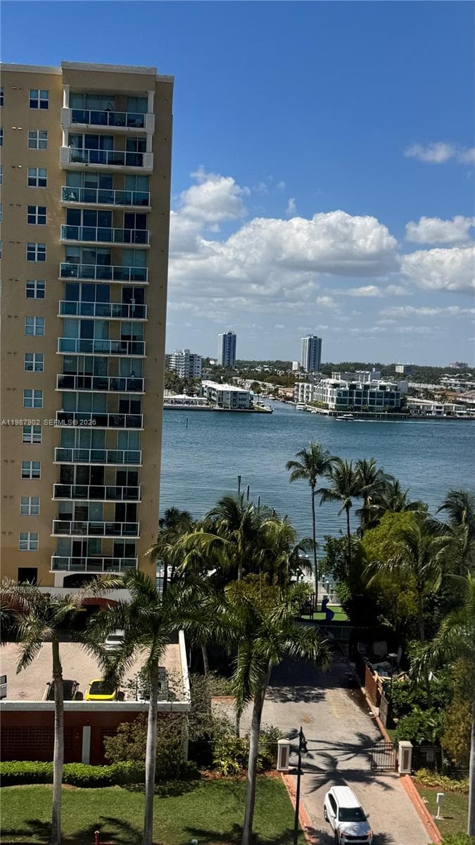 17021 N Bay Rd # 1015, Sunny Isles Beach FL 33160 — 27