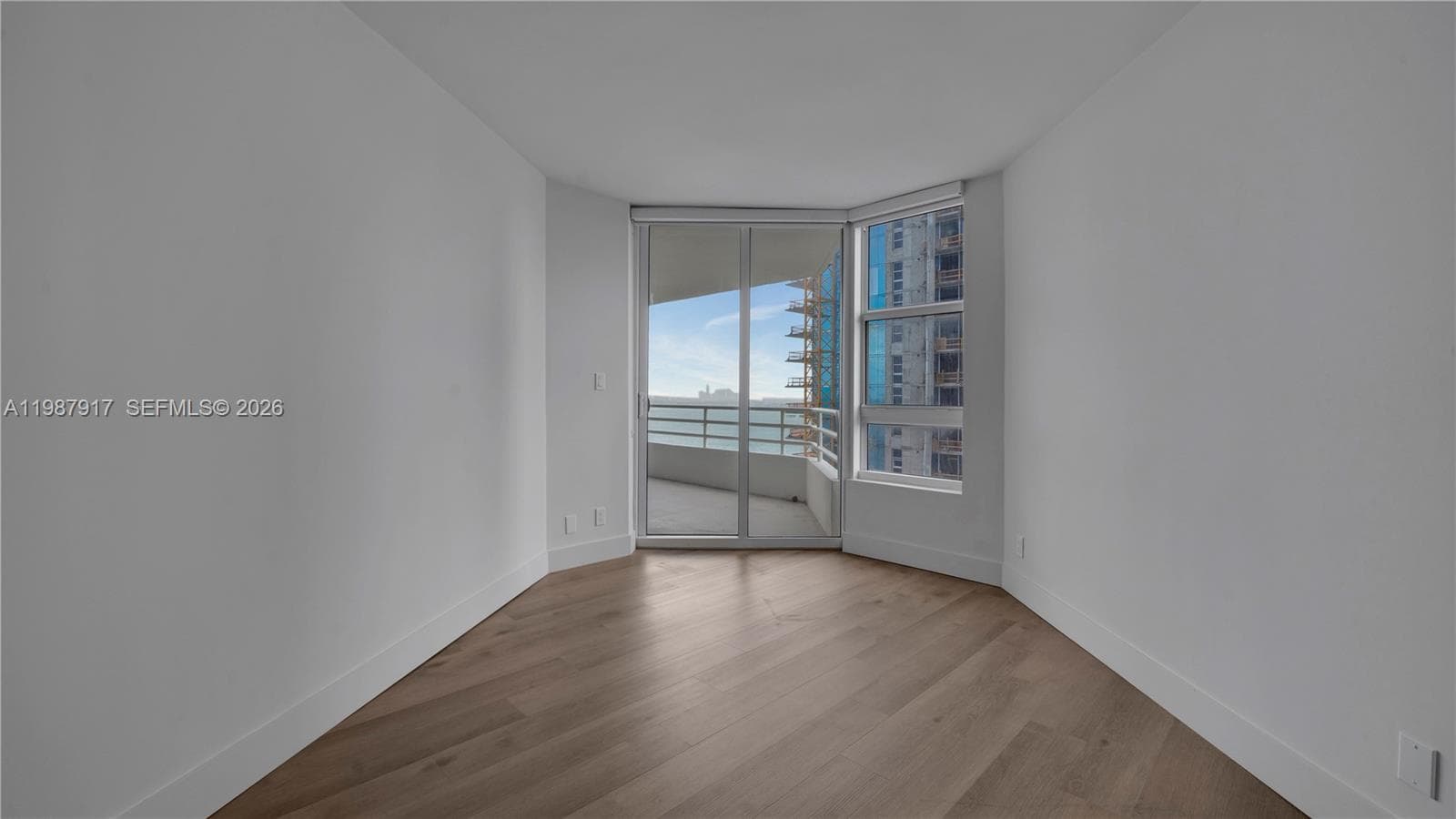 555 NE 34th St # 2307, Miami FL 33137 — 28